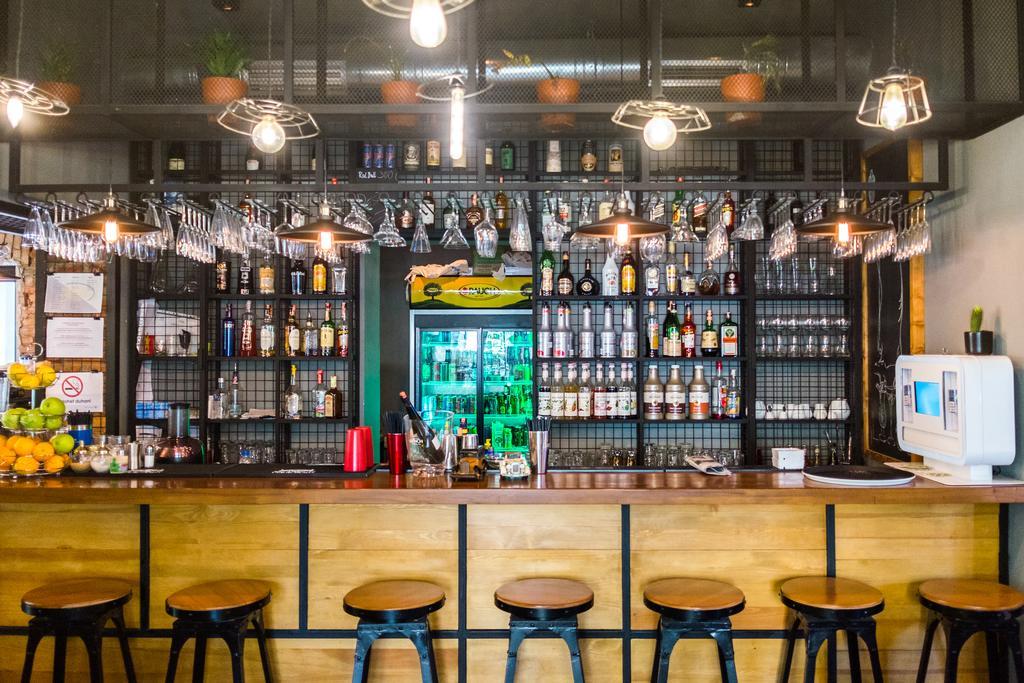 Destil Hostel Tirana Exteriér fotografie