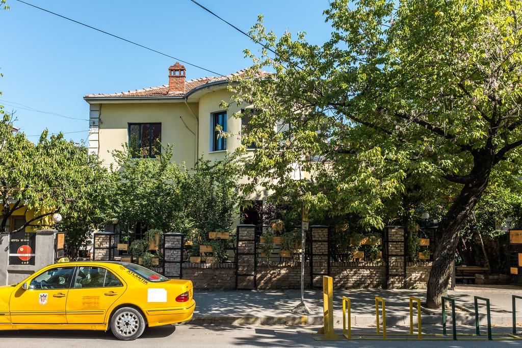 Destil Hostel Tirana Exteriér fotografie