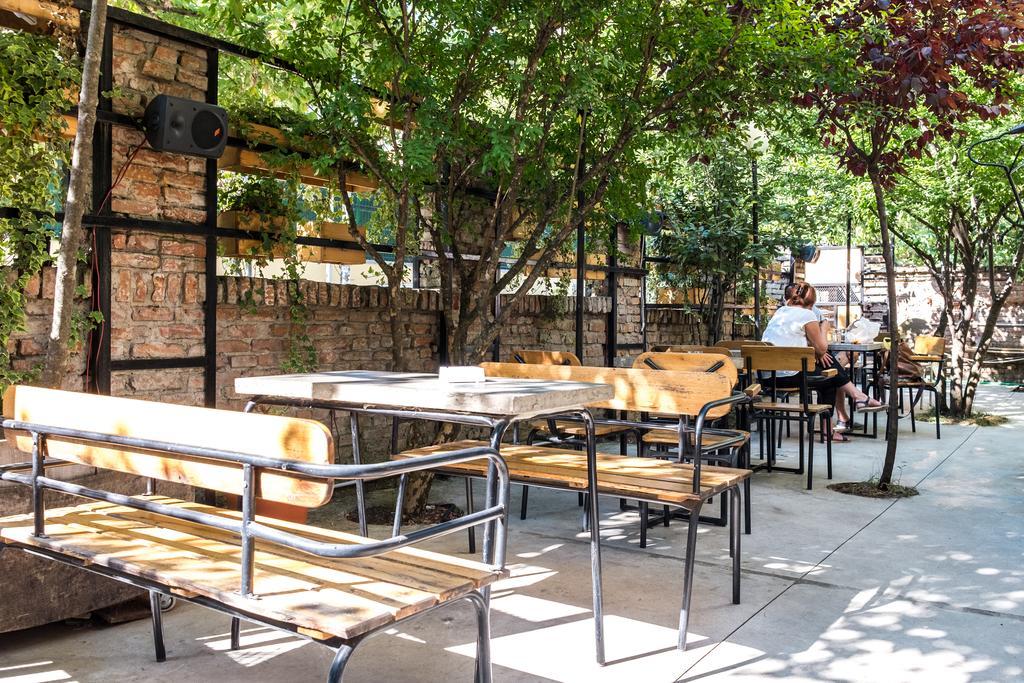 Destil Hostel Tirana Exteriér fotografie