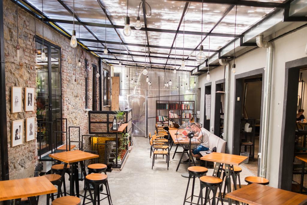 Destil Hostel Tirana Exteriér fotografie